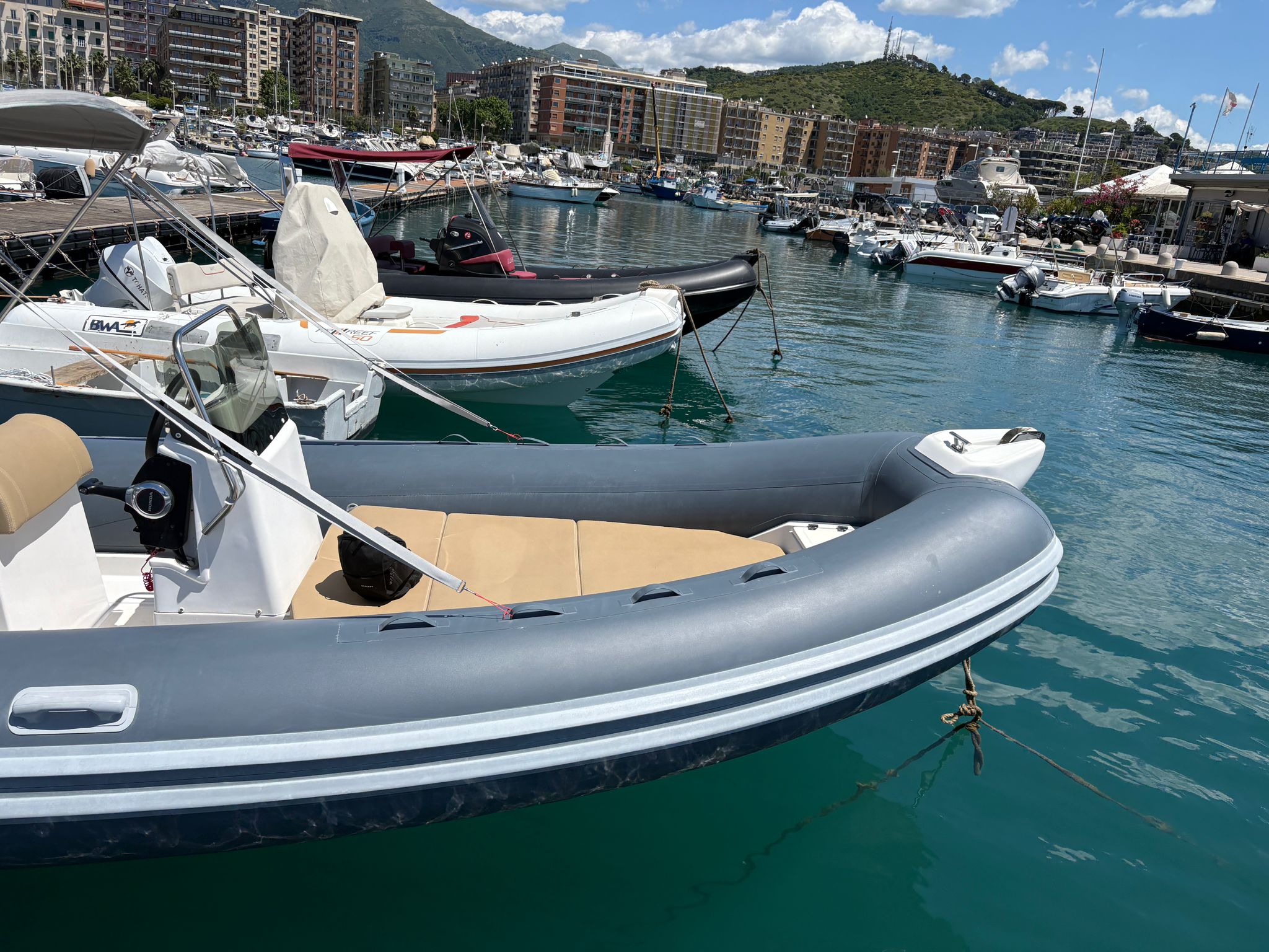 Noleggio gommone - Op Marine 19 40cv